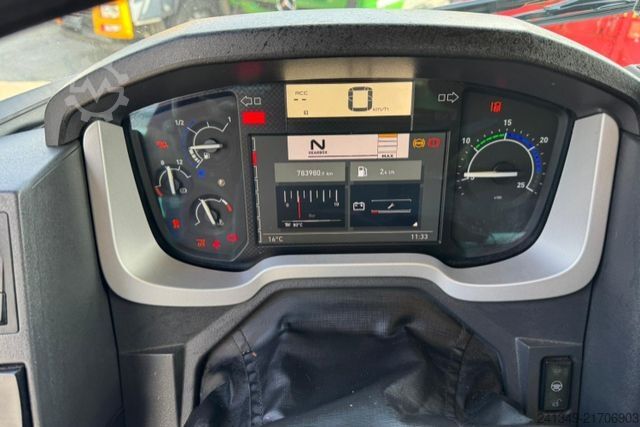 Platós teherautó ponyvával RENAULT T520 6x2