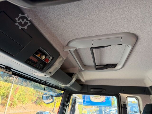 Üç taraflı damperli kamyon MAN TGS 28.440 6x4-4 ALLRAD KRAN 16m KIPPER
