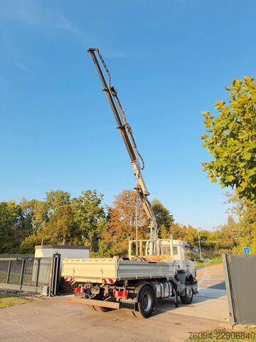 Trostrani kiperski kamion MERCEDES-BENZ Axor 1833 4x2 Kipper Kran 13m FUNK AHK