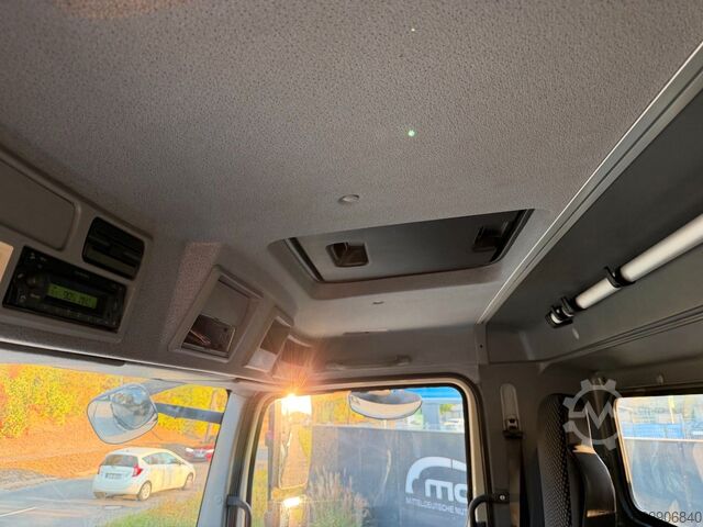Trostrani kiperski kamion MERCEDES-BENZ Axor 1833 4x2 Kipper Kran 13m FUNK AHK