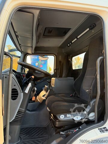 Trostrani kiperski kamion MERCEDES-BENZ Axor 1833 4x2 Kipper Kran 13m FUNK AHK