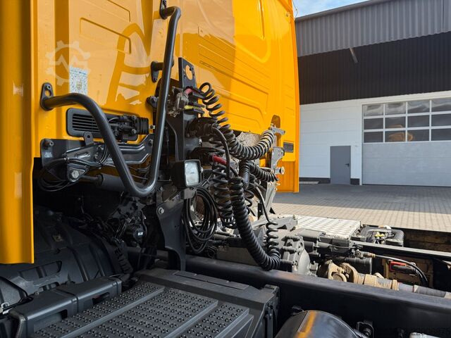 Standard nyergesvontató SCANIA G450 XT 4x4 Euro 6 SZM Kipphydraulik Blatt /Luft
