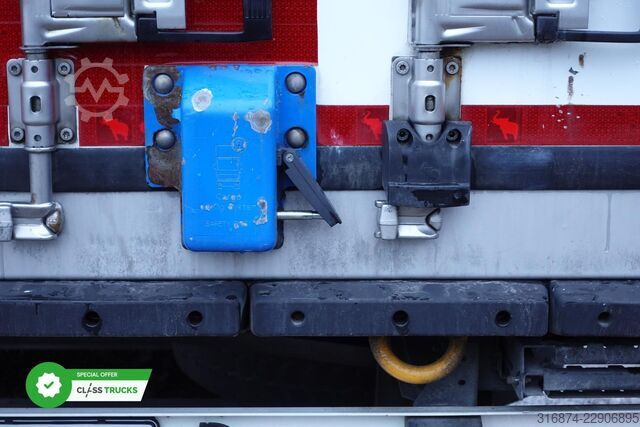 Semiremorcă frigorifică SCHMITZ CARGOBULL SKO FP 60 ThermoKing SLXi 300