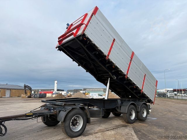 Dreiseitenkipper Anhänger Skelhøje SVF P324 24 t. 3 axle Tipper / Getreide