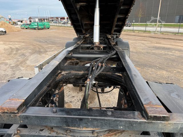 Dreiseitenkipper Anhänger Skelhøje SVF P324 24 t. 3 axle Tipper / Getreide