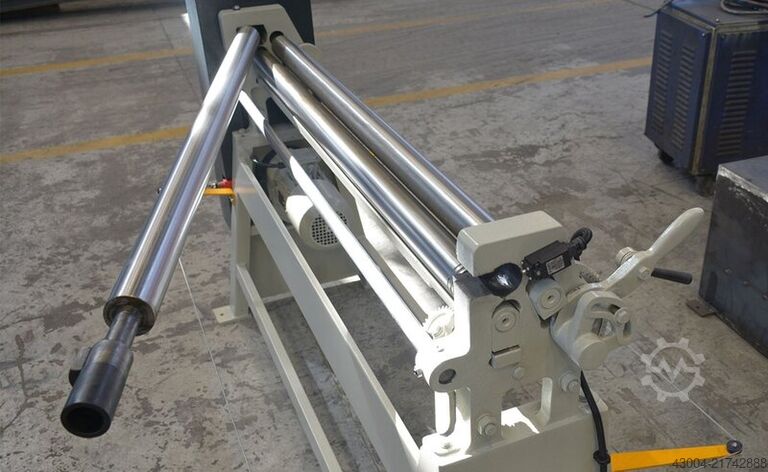 Máquina curvadora de chapas - 3 rodillos HESSE by ISITAN IR 1050 x 75
