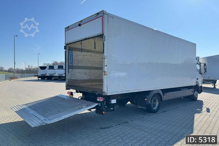 Maleta Mercedes-Benz Atego 1223 Day Cab, Euro 6, / Cargolift