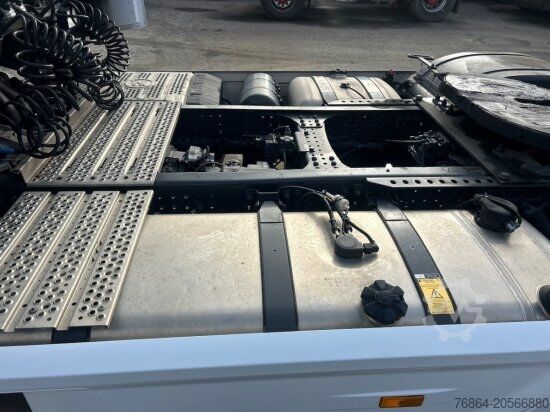 Standardní tahač MERCEDES-BENZ 1851 GIGASPACE, RETARDER, MIRROR-CAM, E6