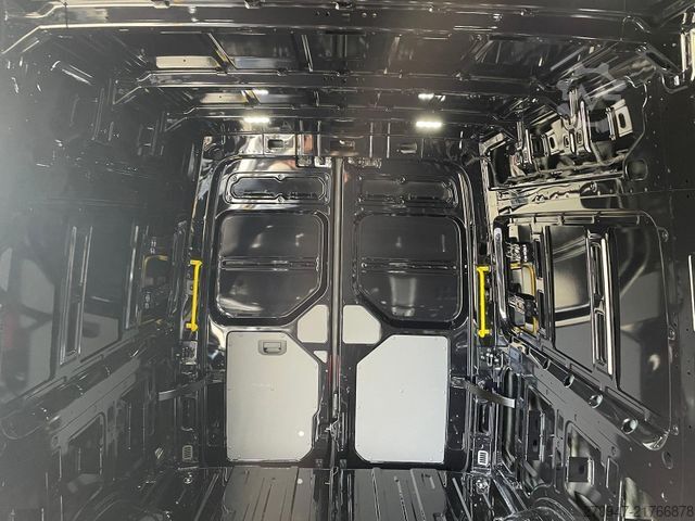 Panel van MAN TGE 3.180 L3H3 Kasten 4x4 STANDHZ ACC LENKRADHZ