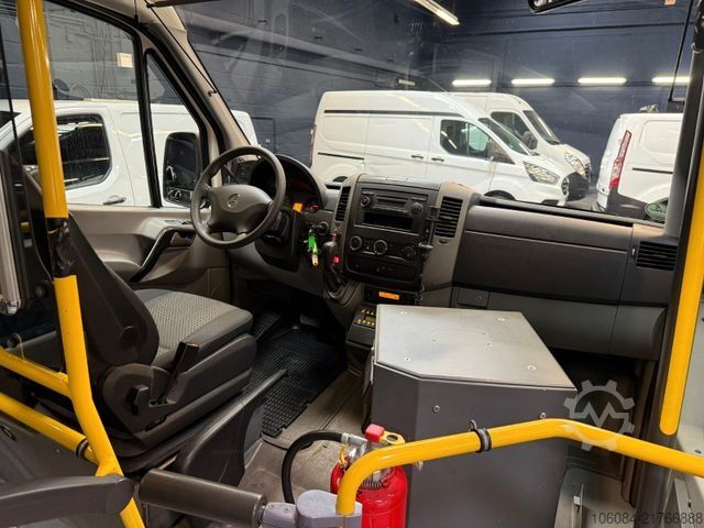 Minibús MERCEDES-BENZ Sprinter 516 City 65 EvoBus Automatik Dachklima