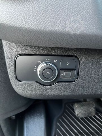 Furgoneta de caja alta MERCEDES-BENZ Sprinter 319 LANG V6 3,0 7G KLIMA 360° LED AHK