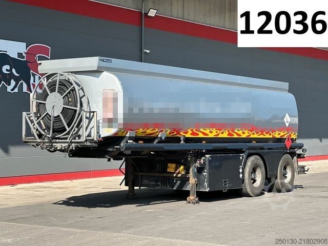 Semirimorchio cisterna  WILLIG 4 Kammern Tanker/Diesel/TRIDEC/SENING 33