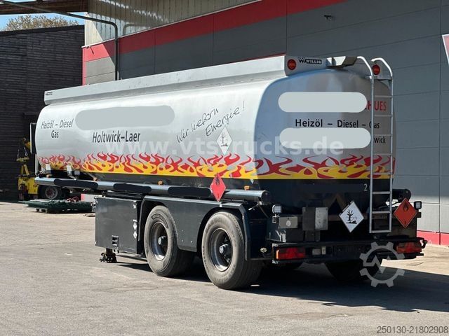 Semirimorchio cisterna  WILLIG 4 Kammern Tanker/Diesel/TRIDEC/SENING 33