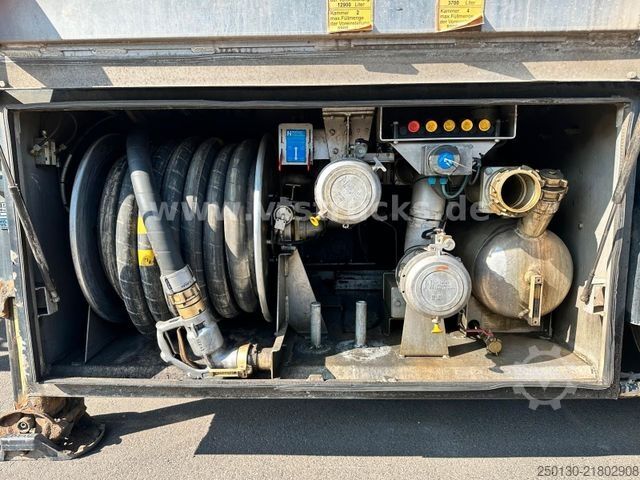 Semirimorchio cisterna  WILLIG 4 Kammern Tanker/Diesel/TRIDEC/SENING 33