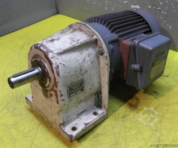 Geared motor 0.55/0.75 kW 112/224 rpm Bauer DKP8420V/200L