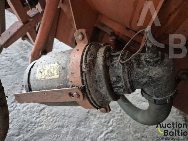 Pulverizador Jacto ADVANCE 3000 AM-24