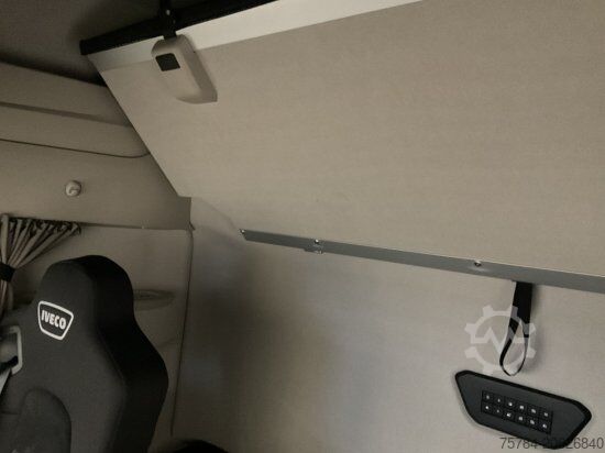 Tractor estándar IVECO S-WAY 460 LNG ALU-FELGEN, LED, MIETKAUF MöGLICH