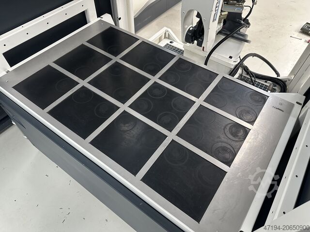 Centru de strunjire și frezare CNC DMG MORI CTX alpha 500 V5 + BMO Iridium 25F