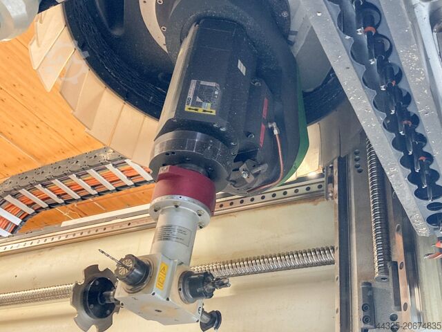 Centre d'usinage à 5 axes BIESSE ROVER C 9.50