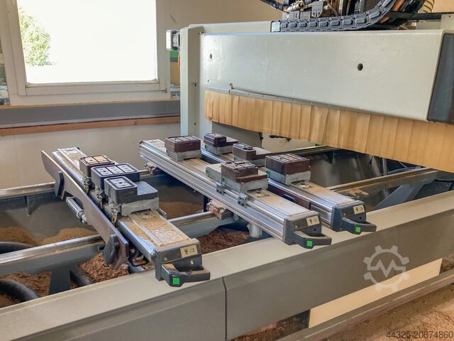 Centres d'usinage avec table à console BIESSE ROVER A 3.30