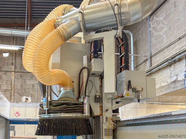 Centro de usinagem de 5 eixos MASTERWOOD PROJECT 565