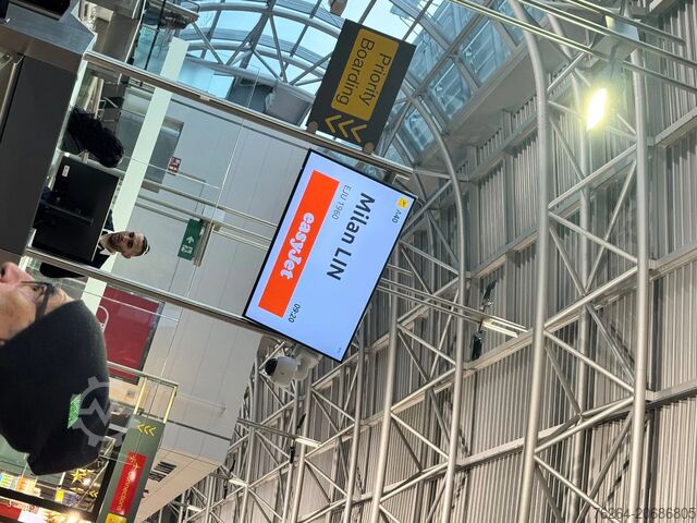 Sistem de braț cu cârlige Mercedes-Benz ATEGO 2528 6x2 HAAK + KRAAN