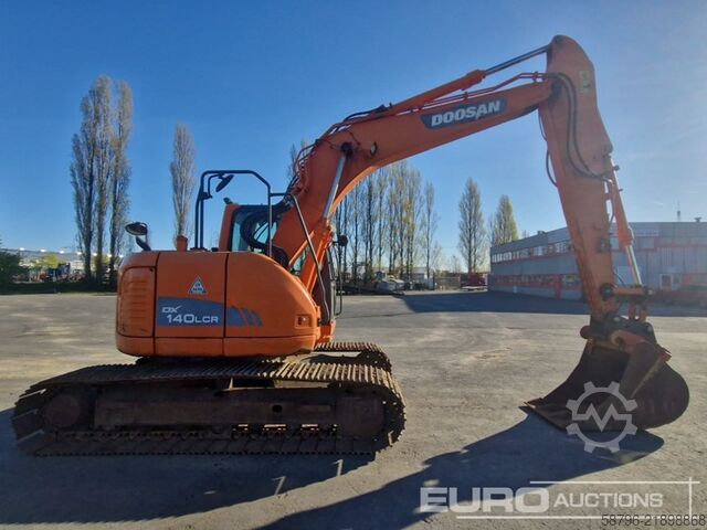 Excavateur Doosan DX140LCR-3