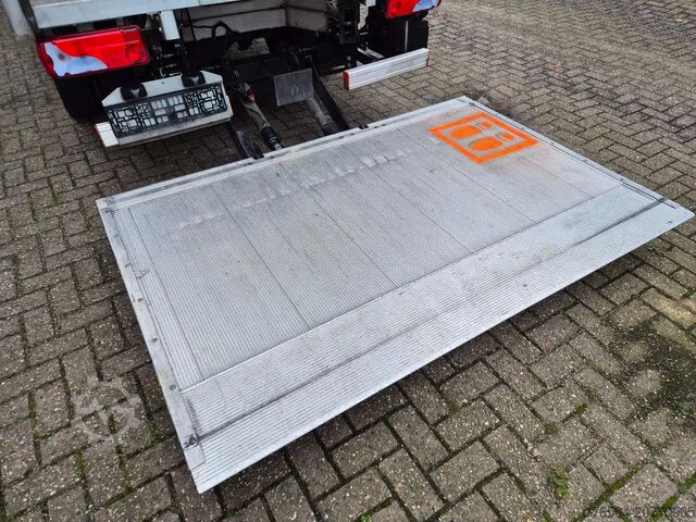Closed box MAN TGE 5.180 Bakwagen/ Laadklep/ Automaat/ 22 KUB