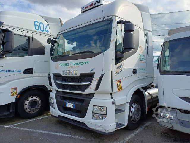 Trattore stradale standard IVECO STRALIS AS440S46T/P LNG