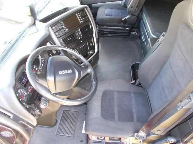 Trattore stradale standard IVECO STRALIS AS440S46T/P LNG