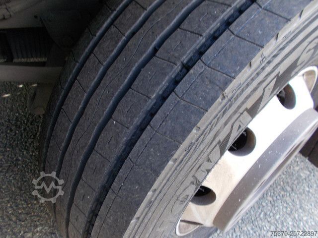 Trattore stradale standard IVECO S-WAY AS440S46T/P LNG