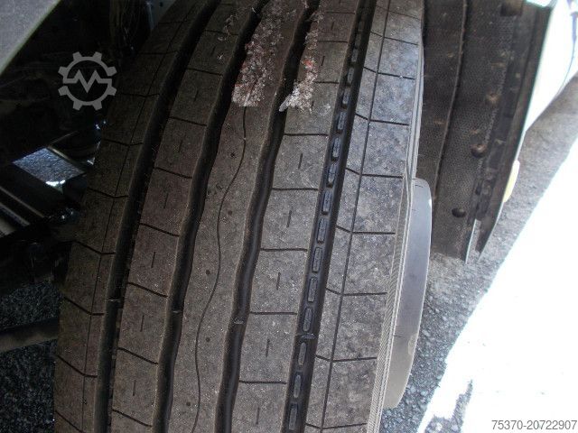 Trattore stradale standard IVECO S-WAY AS440S46T/P LNG