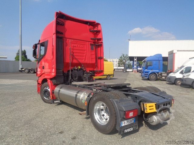 Trattore stradale standard IVECO STRALIS AS440S46T/P HI-WAY LNG