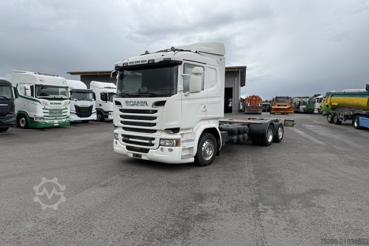 Kamyon şasisi Scania R730LB 6x2*4 Retarder / Swiss-Vehicle