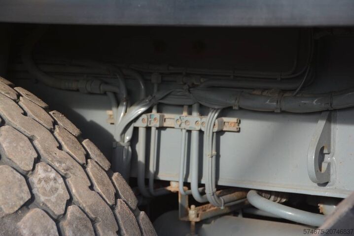 All terrain crane Liebherr LTM 1100-2