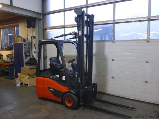 Electric 3-wheel forklift Linde E15 -02