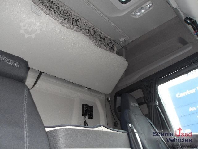 Veszélyes anyagokat szállító teherautó Scania R 460 NA - HYDRAULIK - HIGHLINE - 2x TANKs - ACC -