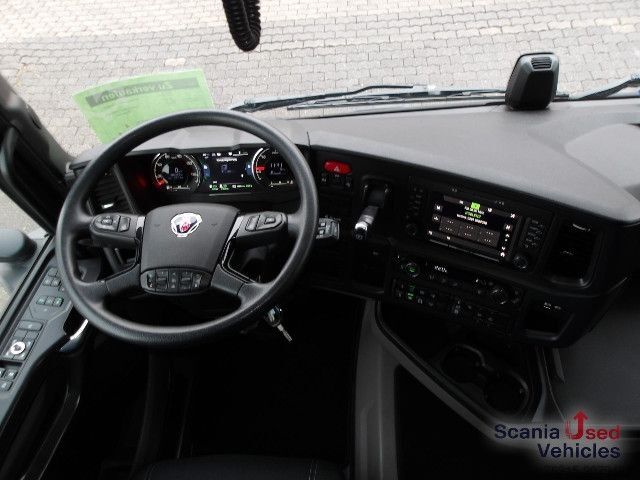 Lastbil til farlige materialer Scania R 460 NA - HYDRAULIK - HIGHLINE - 2x TANKs - ACC -