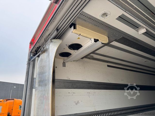 Kylbil SCANIA P320 6x2*4 Carrier Supra 1250 Mt 9.90 m. kasse