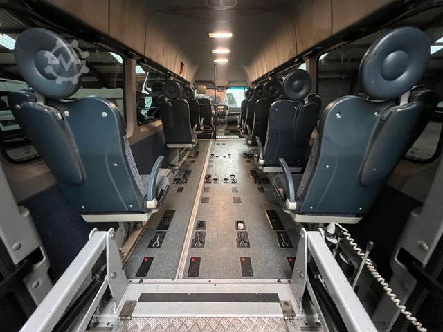 Minibús VOLKSWAGEN Crafter 2.5 TDi Maxi 9Sitze + Lift ENGINE BROKEN