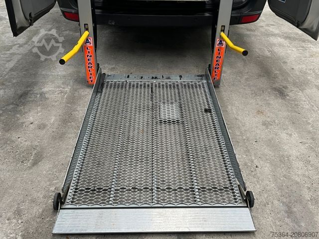 Minibús VOLKSWAGEN Crafter 2.5 TDi Maxi 9Sitze + Lift ENGINE BROKEN