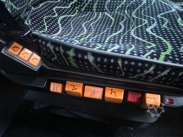 Autocarro interurbano MERCEDES-BENZ Integro 0550 57 Sitze 6 Gang Dachklima Euro 5