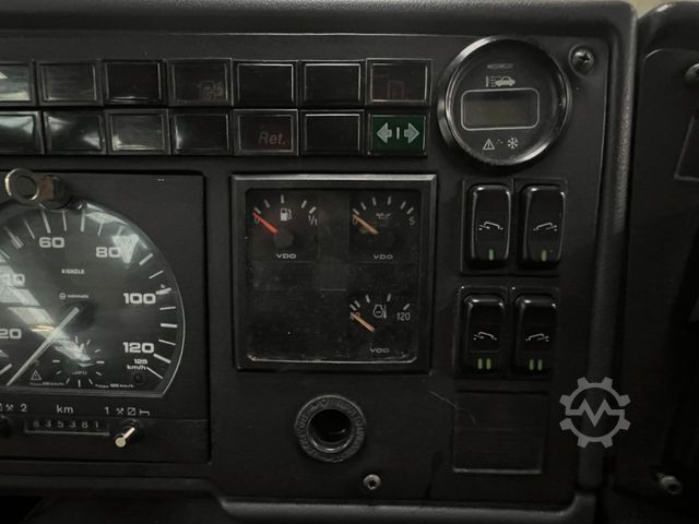 Autocarro interurbano MERCEDES-BENZ Integro 0550 57 Sitze 6 Gang Dachklima Euro 5