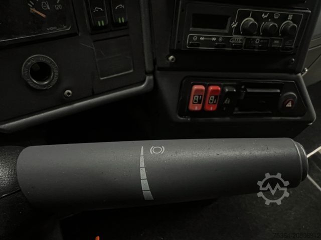 Autocarro interurbano MERCEDES-BENZ Integro 0550 57 Sitze 6 Gang Dachklima Euro 5