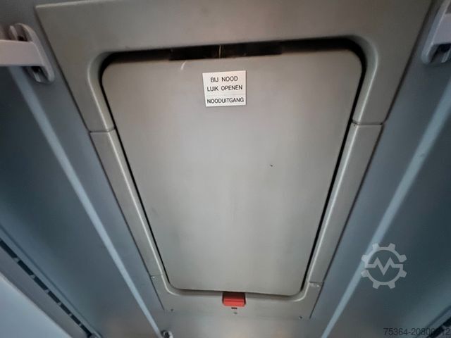 Autocarro interurbano MERCEDES-BENZ Integro 0550 57 Sitze 6 Gang Dachklima Euro 5