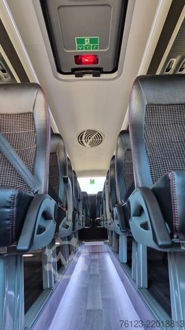 Minibús IVECO 2x Daily 70 Lagerfahrzrug Ferqui Sunrise 2,5 m B
