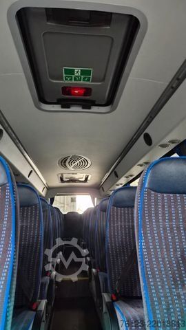 Minibús IVECO 2x Daily 70 Lagerfahrzrug Ferqui Sunrise 2,5 m B