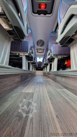 Minibús IVECO 2x Daily 70 Lagerfahrzrug Ferqui Sunrise 2,5 m B