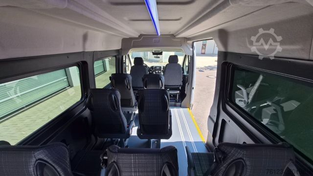Højt tag varevogn PEUGEOT Boxer  Hochraum 9 Sitzer L3H2 verglast BlueHDi