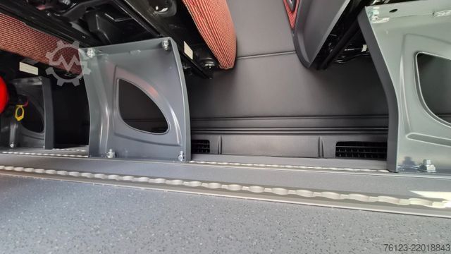 Minibüs MERCEDES-BENZ 8 Sprinter Lord Light 22 Sitzer Vorlauffahrzeug